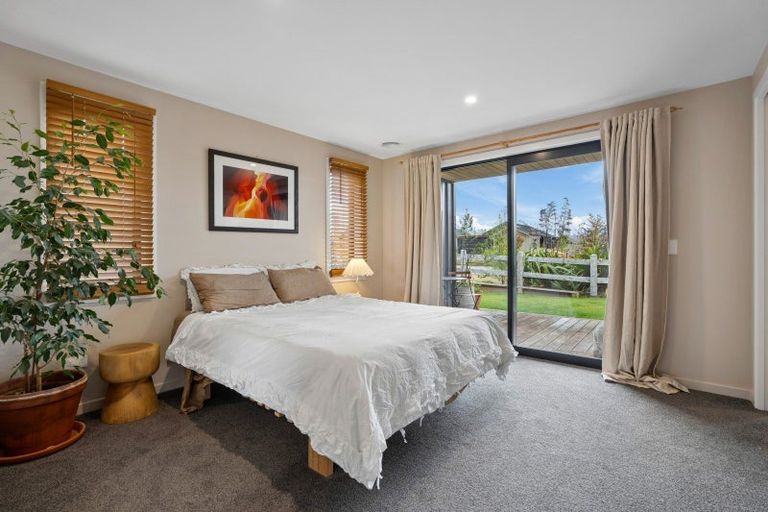 Photo of property in 3 Mount Prospect Lane, Wanaka, 9305