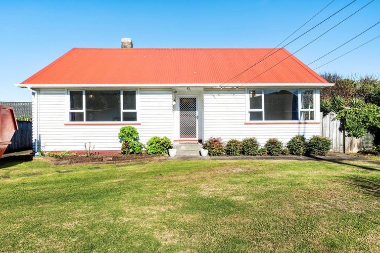 Photo of property in 15 Marama Crescent, Spotswood, New Plymouth, 4310
