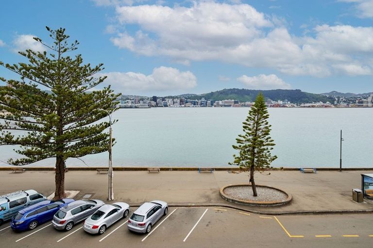 Photo of property in 5/318 Oriental Parade, Oriental Bay, Wellington, 6011