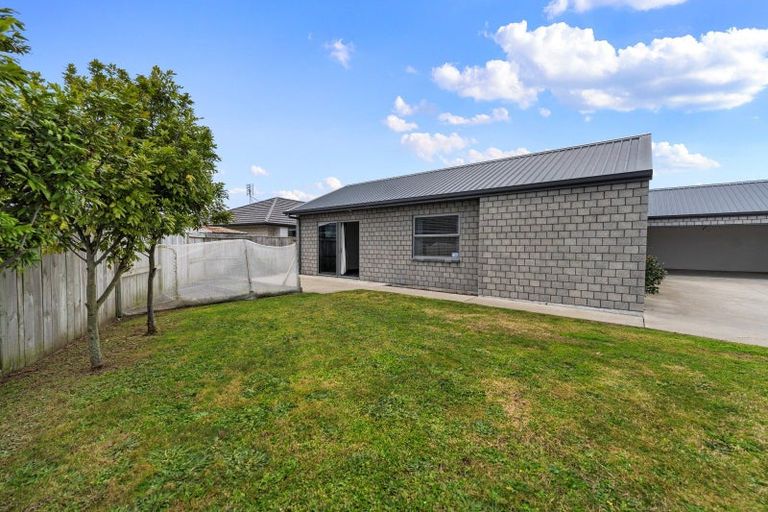 Photo of property in 2 Cupples Street, Papamoa Beach, Papamoa, 3118