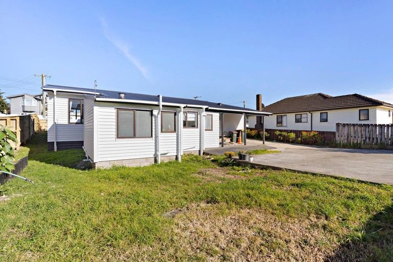 Photo of property in 14 Plunket Avenue, Papatoetoe, Auckland, 2104