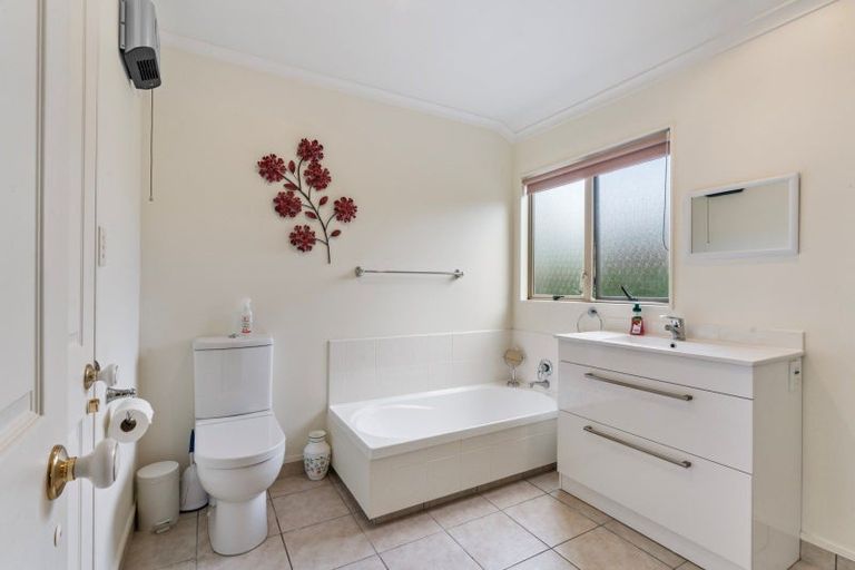 Photo of property in 2/173 Edgecumbe Road, Tauranga South, Tauranga, 3112