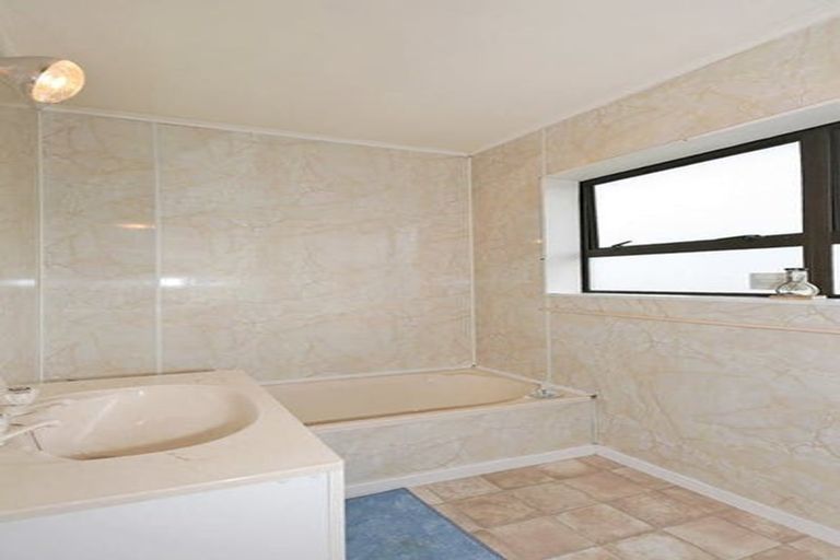 Photo of property in 106 Stokes Valley Road, Stokes Valley, Lower Hutt, 5019