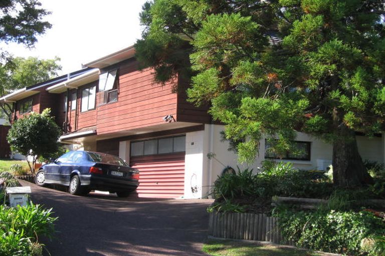 Photo of property in 2/17 Channel View Road, Campbells Bay, Auckland, 0630