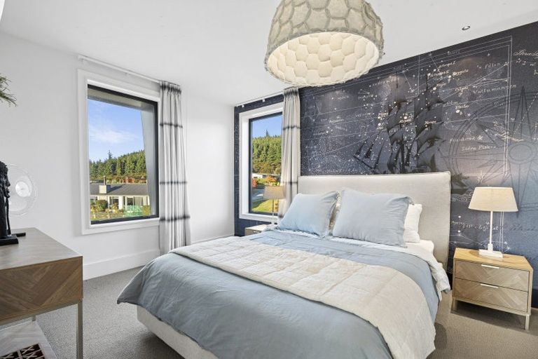 Photo of property in 5 Diamond Lane, Wanaka, 9305