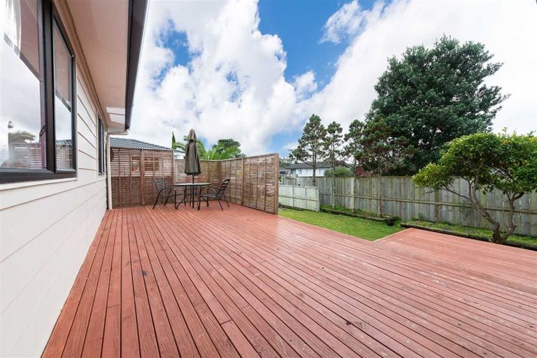 Photo of property in 23 Armada Drive, Ranui, Auckland, 0612