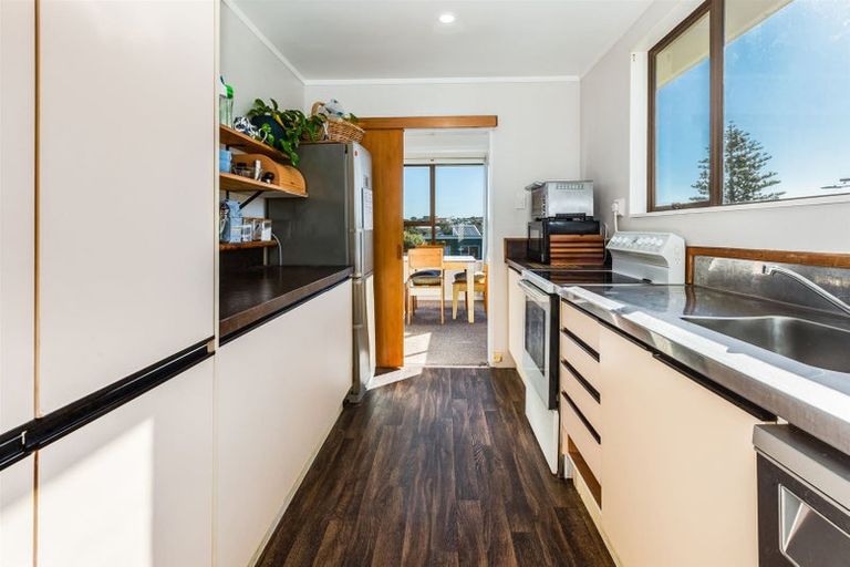 Photo of property in 2b Whanake Street, Titahi Bay, Porirua, 5022