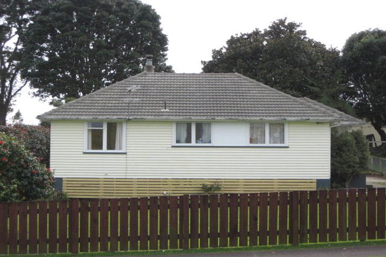 Photo of property in 92 Omata Road, Marfell, New Plymouth, 4310