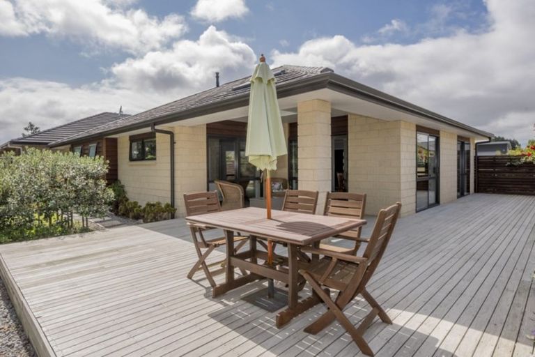 Photo of property in 40 Sue Avenue, Otaki, 5512