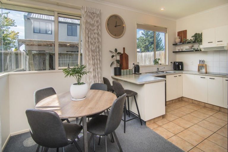 Photo of property in 20-22 Lachlan Place, Marchwiel, Timaru, 7910