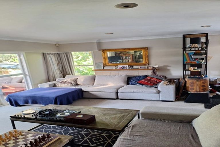 Photo of property in 8 Ellen Avenue, Hillcrest, Auckland, 0627