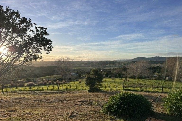 Photo of property in 401 Oneriri Road, Kaiwaka, 0573