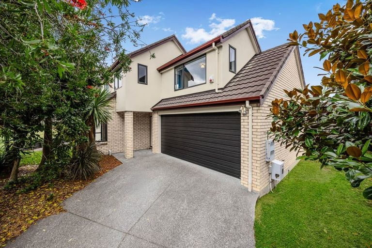 Photo of property in 31d Chieftain Rise, Goodwood Heights, Auckland, 2105