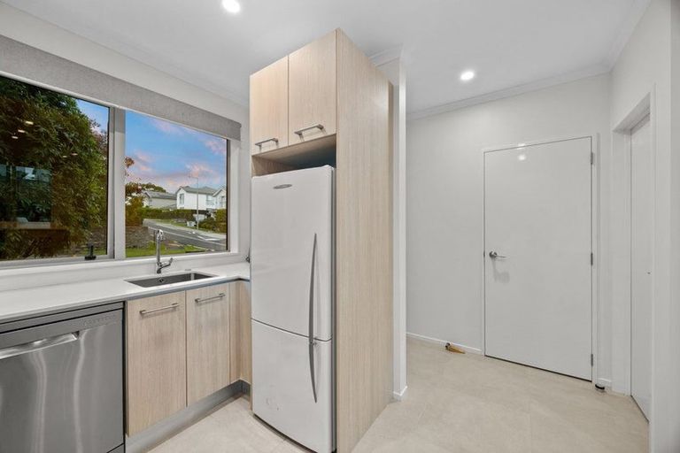 Photo of property in 27 Forbes Mccammon Drive, Swanson, Auckland, 0614