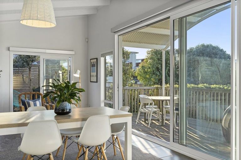 Photo of property in 5b Pacific View Road, Papamoa Beach, Papamoa, 3118