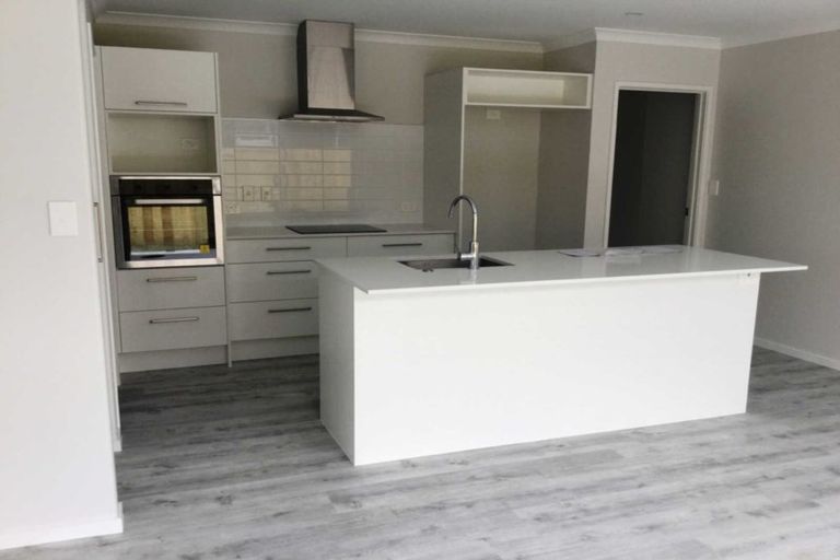 Photo of property in 12 Bill Miller Drive, Papamoa, 3118