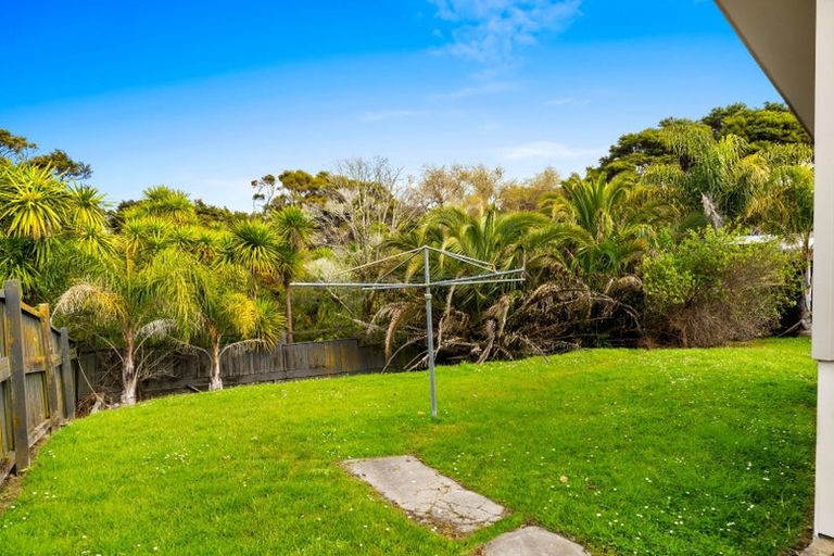 Photo of property in 28 Devonshire Road, Unsworth Heights, Auckland, 0632
