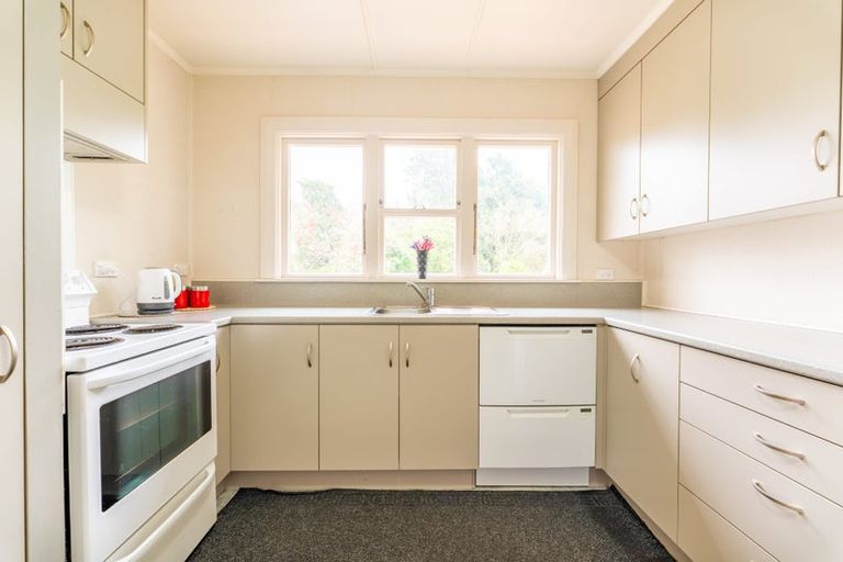 Photo of property in 6 Hughes Street, Waimate, 7924