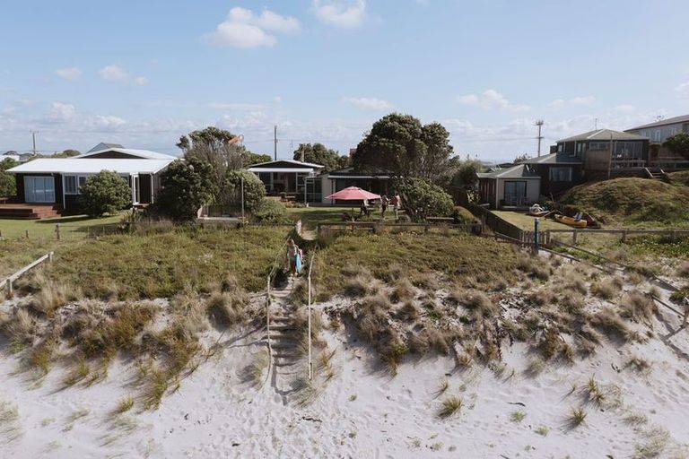 Photo of property in 515 Pukehina Parade, Pukehina, Te Puke, 3189