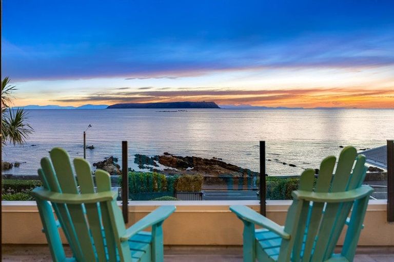 Photo of property in 24 Sunset Parade, Plimmerton, Porirua, 5026