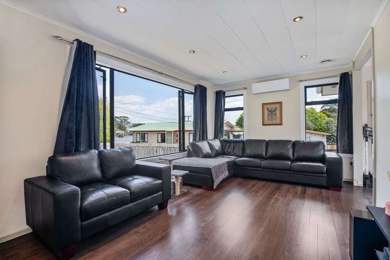 Photo of property in 37 Pomaria Road, Henderson, Auckland, 0610