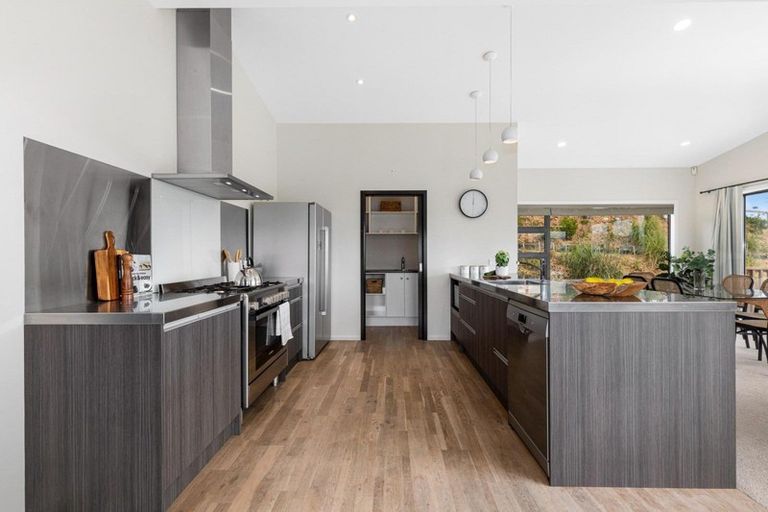 Photo of property in 20 Madeira Close, Whitby, Porirua, 5024