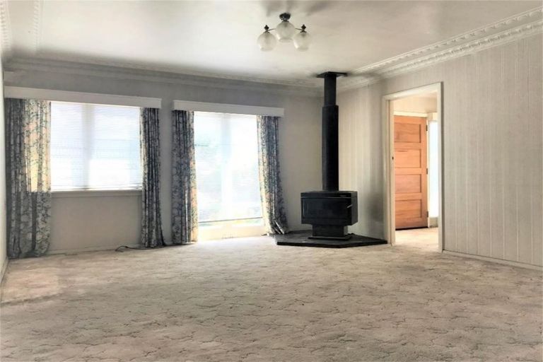 Photo of property in 1 Cameron Street, Papakura, 2110