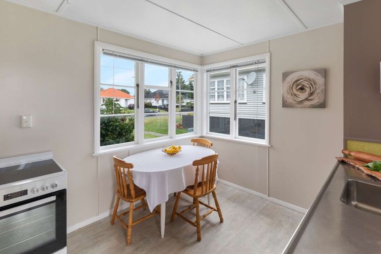 Photo of property in 15 Victory Place, Aramoho, Whanganui, 4500
