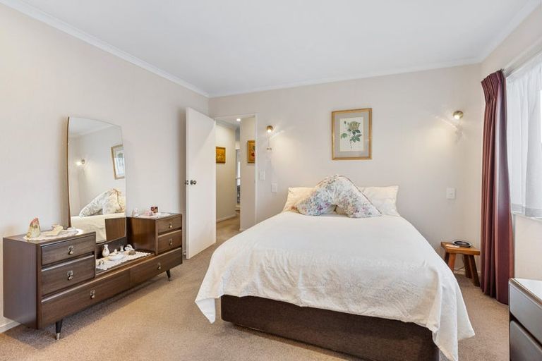 Photo of property in 2/16 Travers Place, Northpark, Auckland, 2013