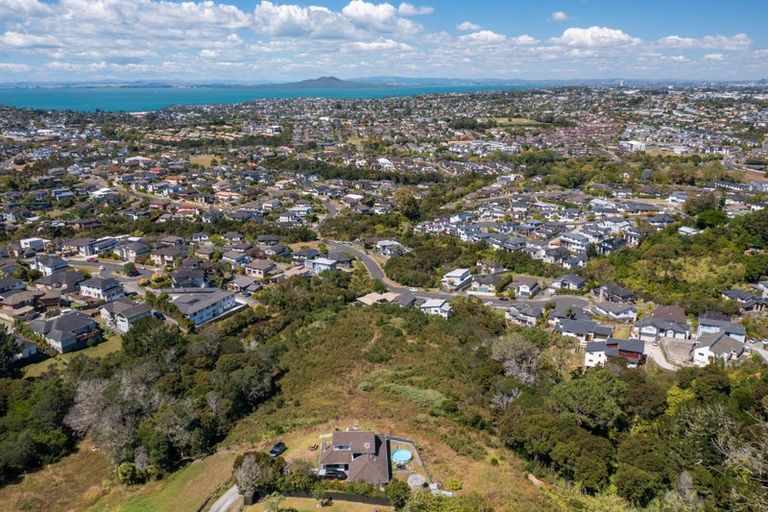 Photo of property in 95 Lonely Track Road, Fairview Heights, Auckland, 0632
