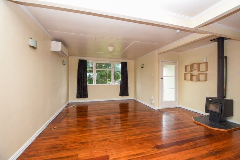 Photo of property in 23 Kent Street, Carterton, 5713