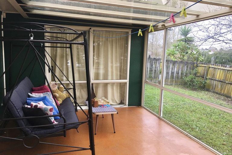 Photo of property in 18 Mercury Lane, Windsor Park, Auckland, 0632