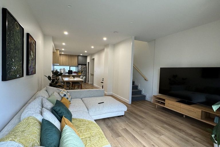 Photo of property in 16 Parkwood Avenue, Westgate, Auckland, 0614