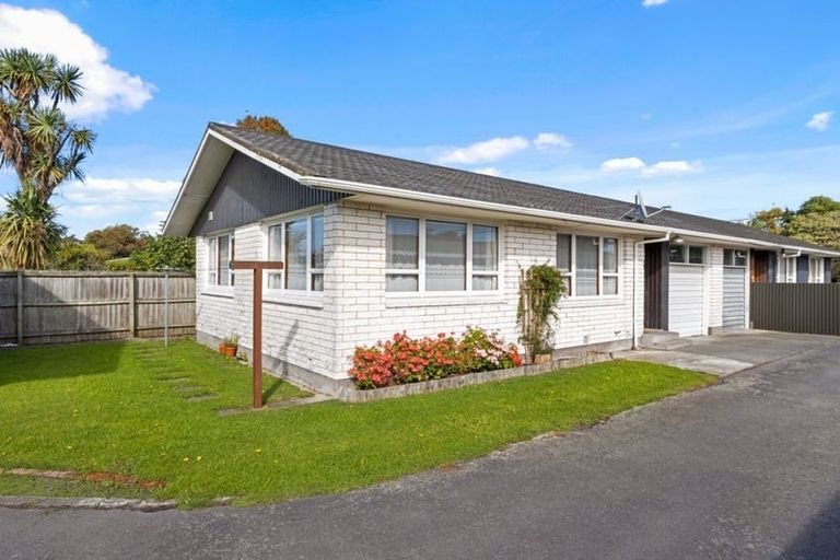 Photo of property in 2/110 Champion Street, Edgeware, Christchurch, 8013