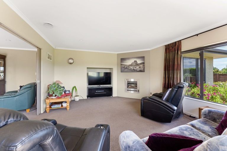 Photo of property in 45f Briarwood Road, Kelvin Grove, Palmerston North, 4470