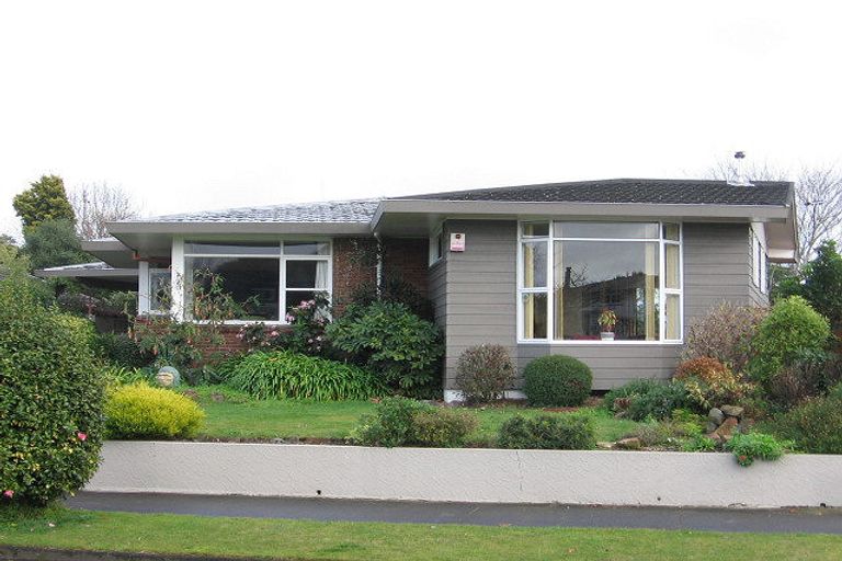 Photo of property in 41 Newcastle Street, Hokowhitu, Palmerston North, 4410