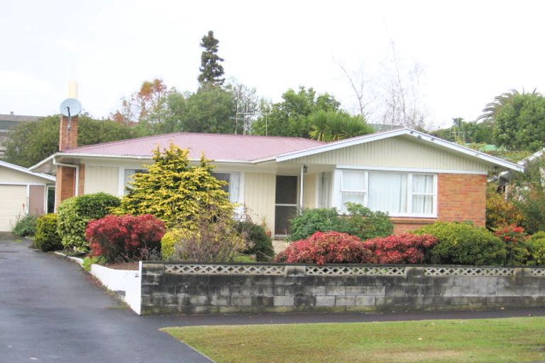 Photo of property in 6 Lewis Street, Glenview, Hamilton, 3206