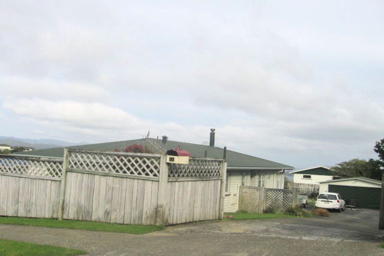 Photo of property in 10 Cypress Drive, Maungaraki, Lower Hutt, 5010