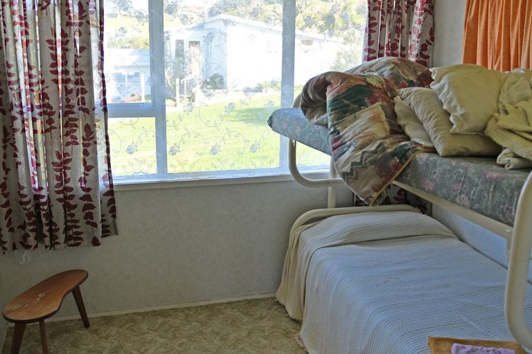 Photo of property in 44 Hauraki Road, Leigh, Warkworth, 0985