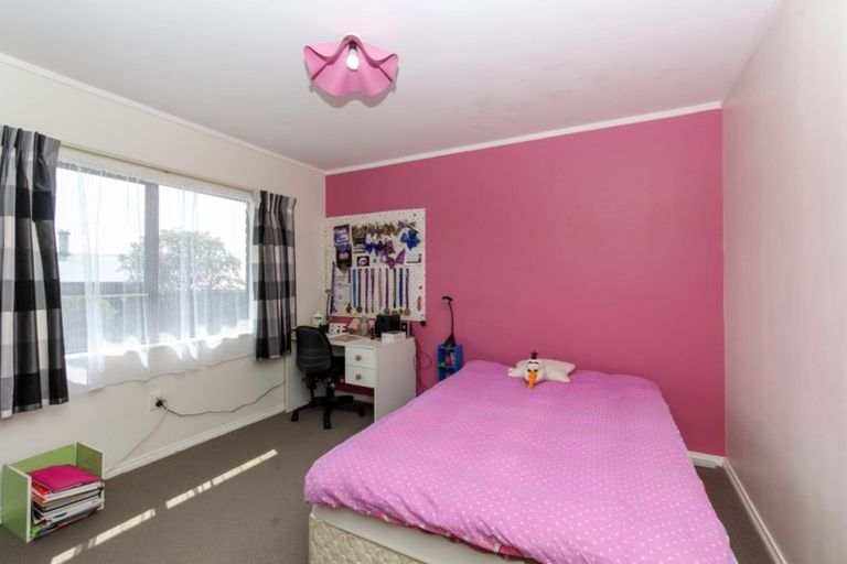 Photo of property in 4 Ash Place, Whalers Gate, New Plymouth, 4310