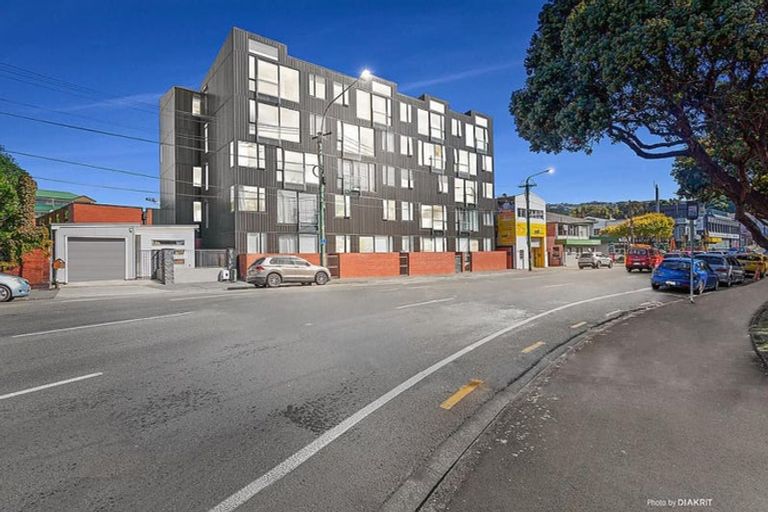Photo of property in Nouvo Apartments, 3f/21 Rugby Street, Mount Cook, Wellington, 6021
