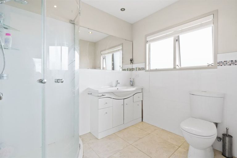 Photo of property in 28a Wairere Road, The Gardens, Auckland, 2105