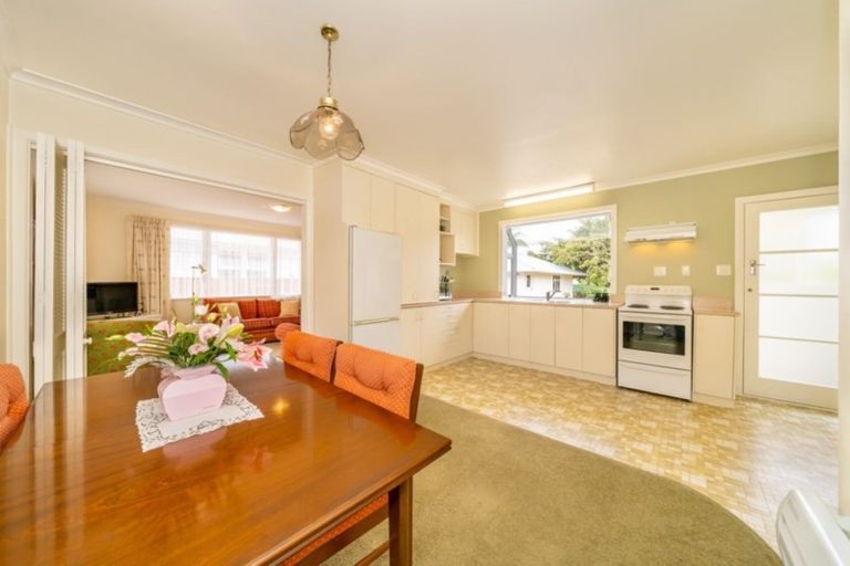 Photo of property in 96 Fraser Crescent, Elderslea, Upper Hutt, 5018