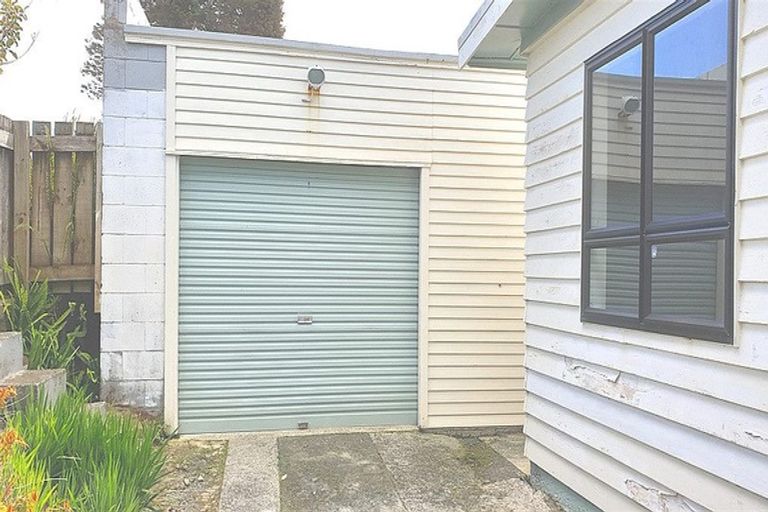 Photo of property in 2048 Paparoa Valley Road, Paparoa, 0571