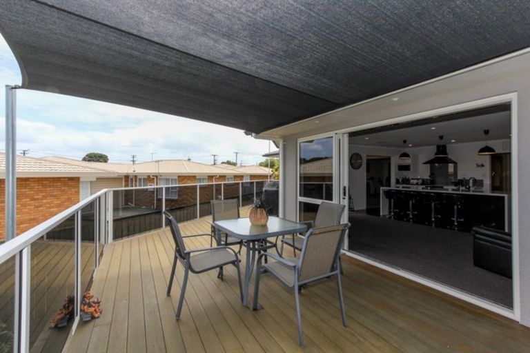 Photo of property in 6 Normanby Street, Fitzroy, New Plymouth, 4312