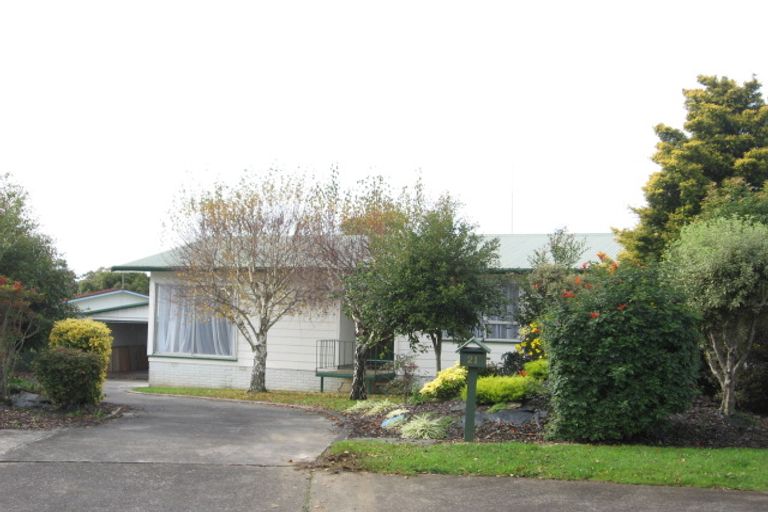 Photo of property in 21 Medina Place, Half Moon Bay, Auckland, 2012