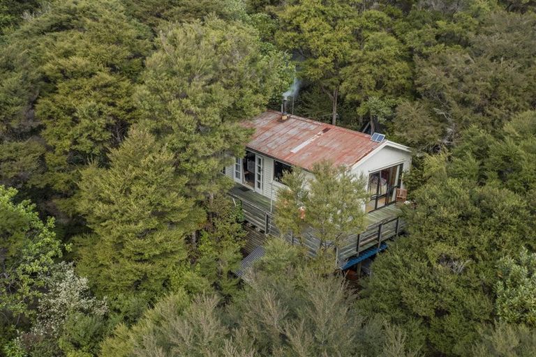 Photo of property in 295 Kopaki Point, Cooks Beach, Whitianga, 3591