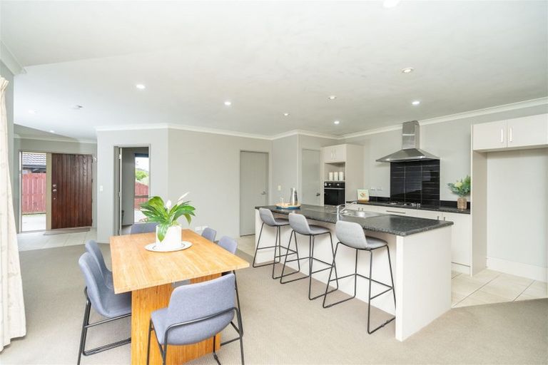 Photo of property in 10 Alderwick Place, Rototuna North, Hamilton, 3210