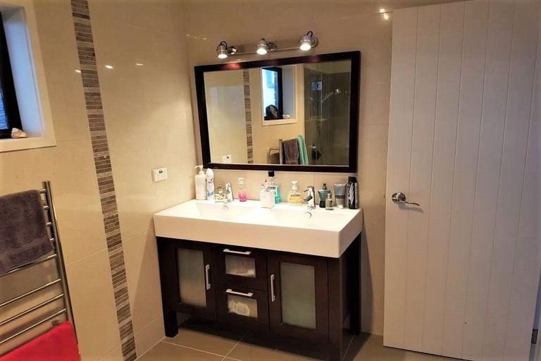 Photo of property in 37 St Annes Crescent, Wattle Downs, Auckland, 2103