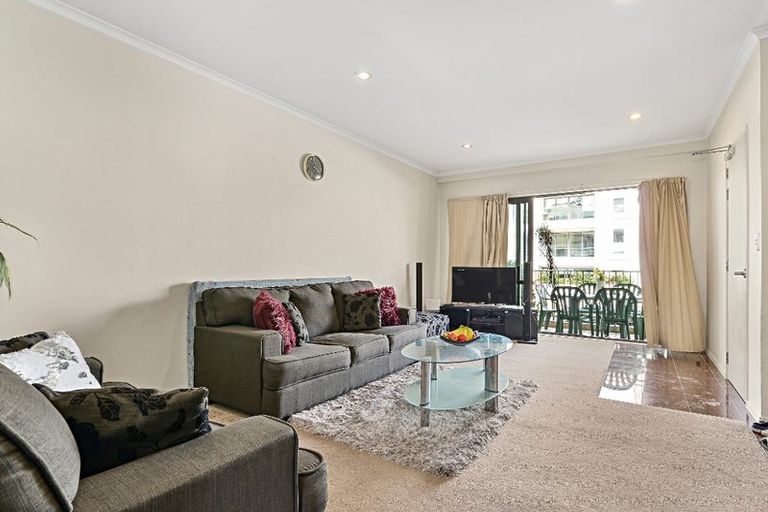 Photo of property in 105/132 Stancombe Road, Flat Bush, Auckland, 2016
